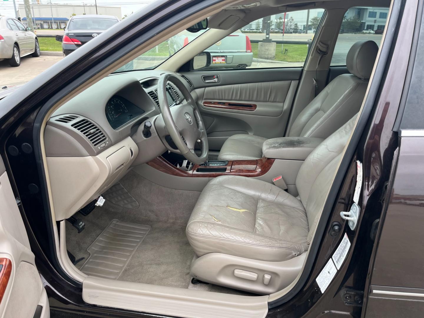 2002 BROWN /tan Toyota Camry LE V6 (JTDBF32K420) with an 3.0L V6 DOHC 24V engine, 4-Speed Automatic Overdrive transmission, located at 14700 Tomball Parkway 249, Houston, TX, 77086, (281) 444-2200, 29.928619, -95.504074 - Photo#8